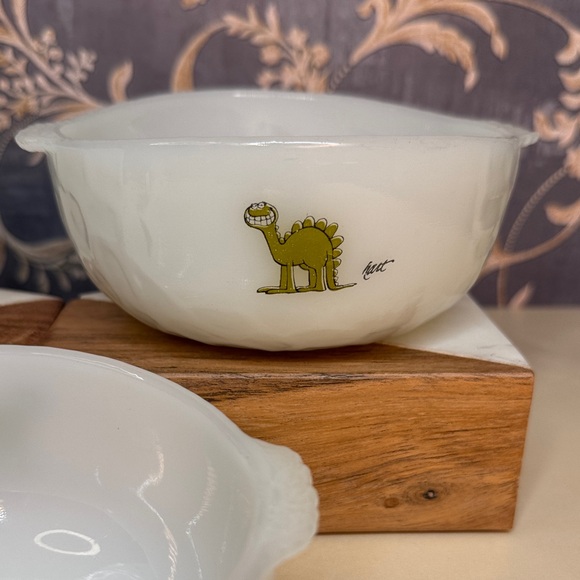 Vintage Anchor Hocking Fire King Bowls BC Comics Johnny Hart Dinosaur Set Of 3 - Picture 6 of 14
